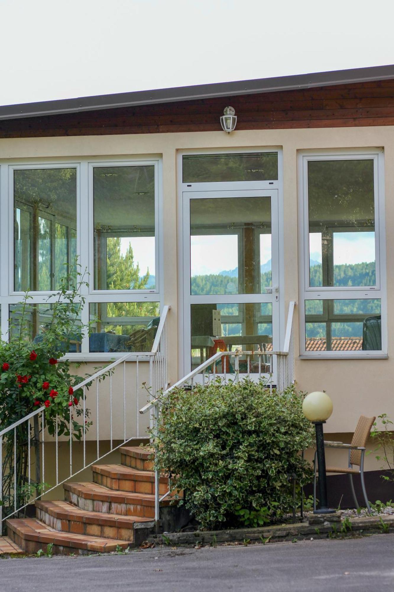 Self-Check In Apartmenthotel Seeglueck Pörtschach am Wörthersee Esterno foto