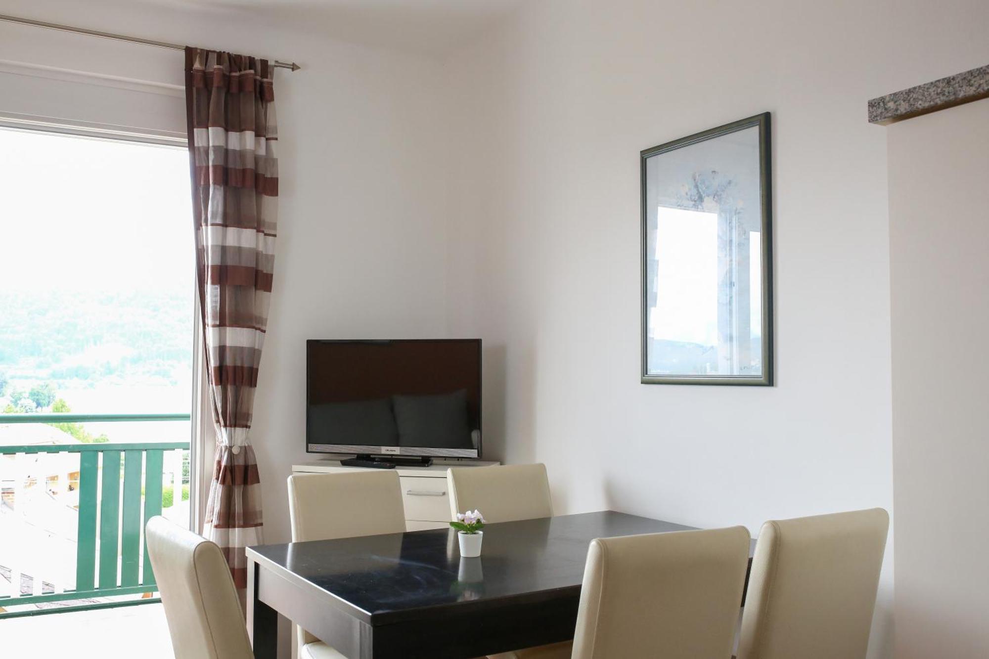 Self-Check In Apartmenthotel Seeglueck Pörtschach am Wörthersee Esterno foto