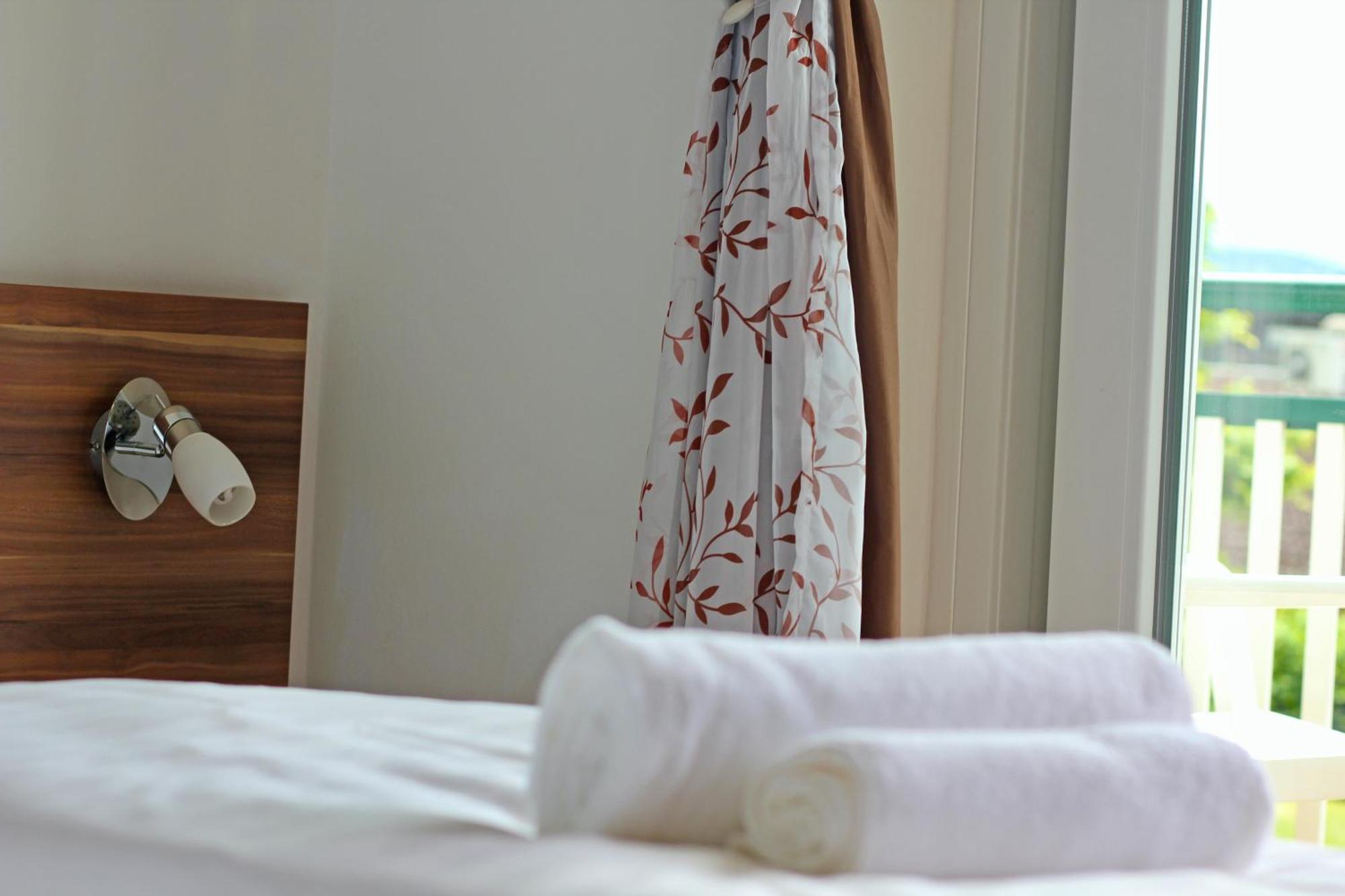 Self-Check In Apartmenthotel Seeglueck Pörtschach am Wörthersee Esterno foto
